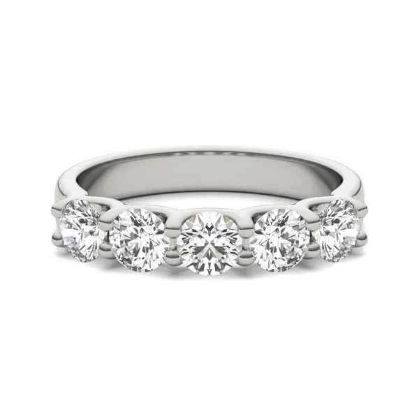 Round Brilliant Cinque Anniversary Band